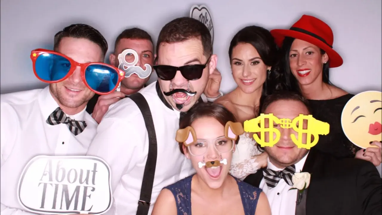 Photo booth event entertainment in Fort Lauderdale, FL